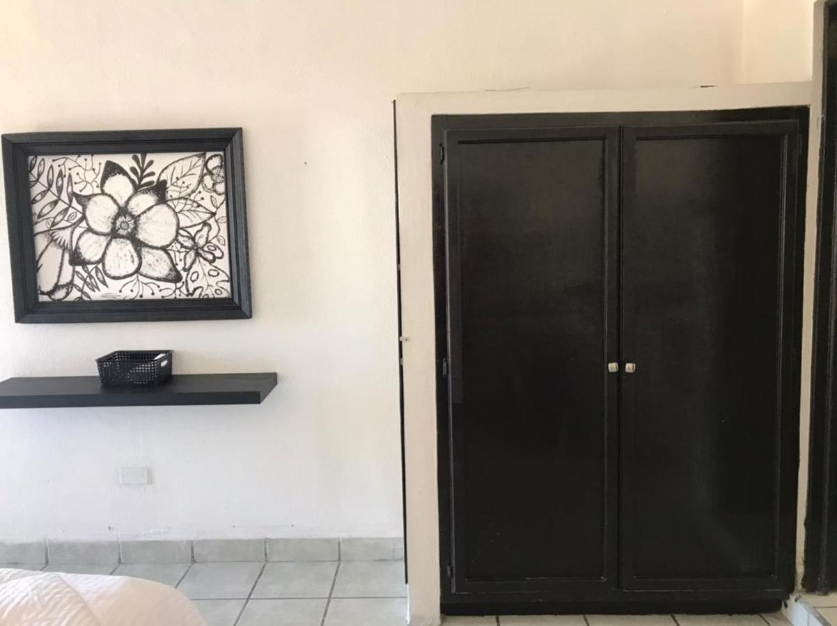 The Next Door Black And White Studio In Cabo Lejlighed Cabo San Lucas Eksteriør billede